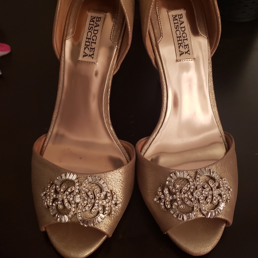 Gorgeous Badgley Mischka copper color heels
